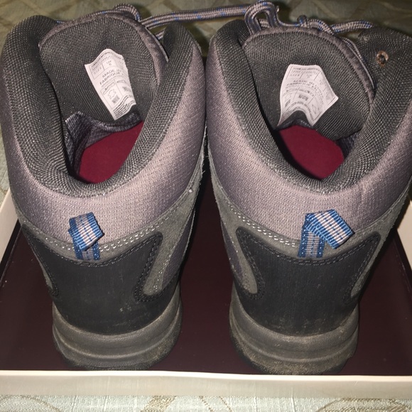 Isoory Hiking Boots - Picture 3 of 8